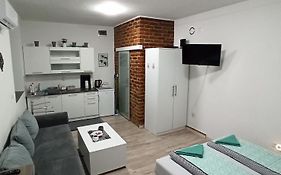 Helly'S Apartman - Self Check-In -